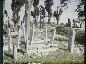 Image représentant Turquie, Constantinople- Eyoub, Petit Village d'Eyoub et le sommet du Cimetière