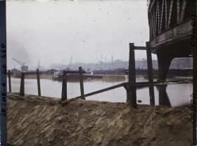 Image représentant La crue de la Seine (quai de la Rapée ?)
