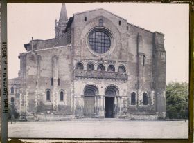 Image représentant La façade de la basilique Saint-Sernin