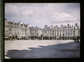 Image représentant France, Arras, Angle de la petite Place vers la rue de la Taillanderie