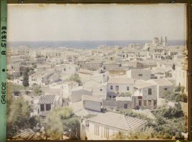 Image représentant Panorama sur la ville depuis les remparts vénitiens. A droite, la cathédrale Agios Minas