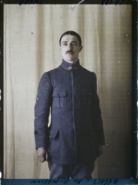 Image représentant Monsieur  https://musee-albert-kahn.s-museum.fr/home/NWQ2OTAwYzNmYjZlZTk1ZWQwODJmMjY4L2dlbmVyaWMtbm90aWNlLXRhYi9hdXRob3JpdHkvNjE3YTc5ZjVjZjhiODk2OGIzMzM3ZDIx/5d6900c3fb6ee95ed082f268/generic-notice-tab/authority/617a79ebcf8b8968b3337342 R. Marion