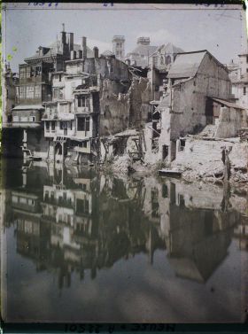 Image représentant France, Verdun, Les bords de la Meuse et la Cathédrale