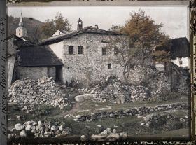 Image représentant Maisons couvertes de pierre et de bois