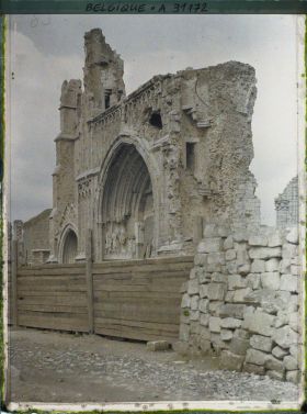 Image représentant Belgique, Ypres, Portail de l'Eglise St Martin