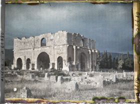 Image représentant Algérie, Lambèse, Effet de lumière sur le Prœtorium