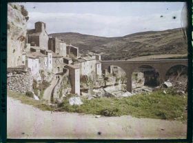 Image représentant L'angle du château et la vieille ville