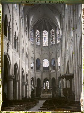 Image représentant La nef d'une église