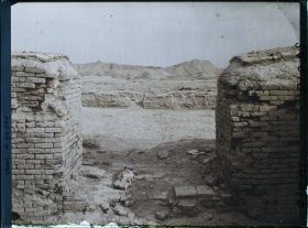 Image représentant La cour dallée du temple E-Dublal-Mah