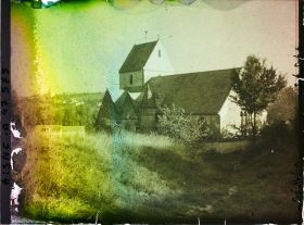 Image représentant France, Laversine, Eglise au Soleil Couchant, dans le fond, Cutry