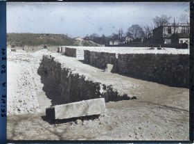 Image représentant La démolition des fortifications (à la porte d'Auteuil ?)
