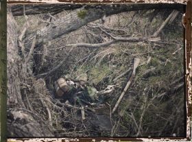 Image représentant France, Les Bocages, Guerre Cadavre d'un soldat français tombé dans les marais de Thiescourt, n'ayant pas été enterré.
