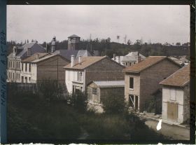 Image représentant France, Vienne le Château, Reconstructions route de La Harazée vue de l'ancien Château