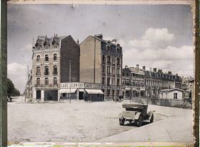 Image représentant France, Arras, Place de la Gare et Rue de Douai Cité des Cheminots