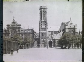 Image représentant L'église Saint-Germain-l'Auxerrois et la mairie du Ier arrondissement