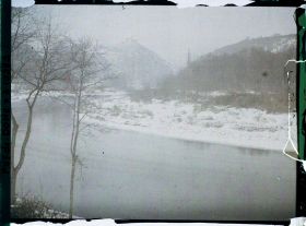 Image représentant France, Près d'Issoire, Effets d'hiver, environs d'Issoire