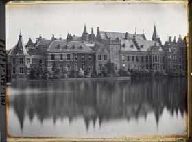 Image représentant Le Vyver et les bâtiments du Binnenhof