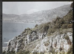 Image représentant Rochers et vue vers Monte Carlo