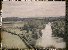 Image représentant France, Sauveterre de Béarn, Panorama pris depuis l'Eglise vers le Sud (Gave d'Oloron)