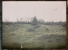 Image représentant Aspect du terrain pouvant déterminer l'emplacement des fossés doubles du château fort de Maisy