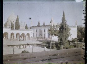 Image représentant Ziarat Da Kherqeh Chérif, (sanctuaire renfermant, selon la légende, le manteau du prophète)