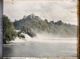 Image représentant Les chutes du Rhin et le château de Laufen vus du Rheinfallquai