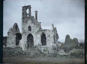 Image représentant France, Presles, Façade de l'Eglise