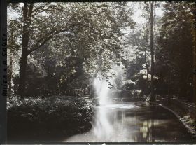 Image représentant Le jet d'eau dans le nouveau parc