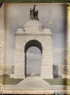 Image représentant Somme, Longueval, Le Portique Monumental