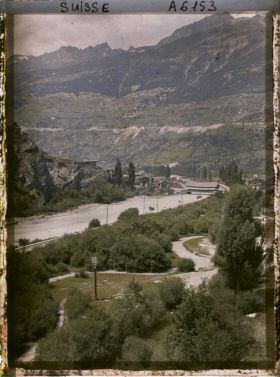 Image représentant La vallée de la Viège et le pont couvert de Viège