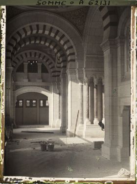 Image représentant Somme, Albert, Etat actuel des travaux de reconstruction de la Basilique (Le Porche)