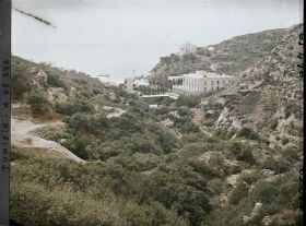 Image représentant Vue panoramique sur les falaises, les établissements thermaux et hôteliers