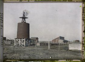 Image représentant Canada, Elie, Une ferme: Porcherie