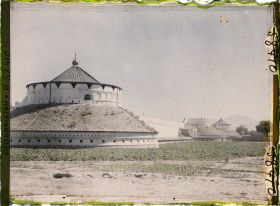 Image représentant Tour d'angle de l'enceinte de l'Arg (citadelle abritant le Palais royal)