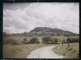 Image représentant France, Clermont en Argonne (Meuse), Clermont vu de la route d'Aubreville