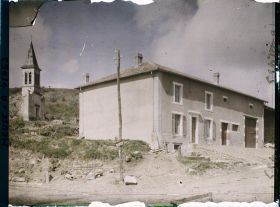 Image représentant France, Montsec (Woëvre), Grande Rue et Ruines de l'Eglise