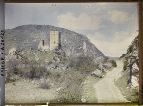 Image représentant Vue d'ensemble du château de Miglos