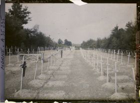 Image représentant France, Vienne le Château, Cimetière St Thomas N° 4