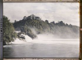 Image représentant Les chutes du Rhin et le château de Laufen vus du Rheinfallquai