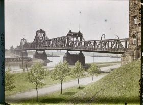 Image représentant Allemagne, Ruhrort, Occupation Française Vue d'ensemble du Grand Pont sur le Rhin