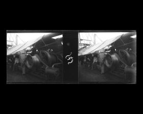 Image représentant Passagers assistant à un service religieux sur le pont avant du navire (?)