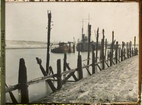 Image représentant Belgique, Zee Brugge, L'"Intrépide" coulé à l'entrée du Chenal