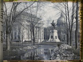 Image représentant Canada, Montréal, Place du Donminon , St James,et Monument aux Morts de l'Afrique du Sud