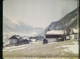 Image représentant Pecles, Vallée de Chamonix Village des Pecles vu vers le Tricot