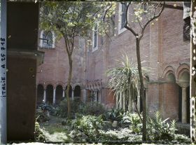Image représentant Cloître de la basilica di San Lorenzo fuori le mura
