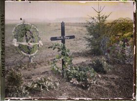 Image représentant France, Entre Villeroy et Neufmontiers. La Tombe de Charles Péguy