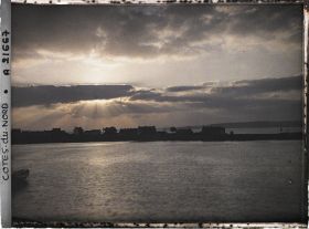 Image représentant Lever de soleil sur la rade de Perros-Guirec