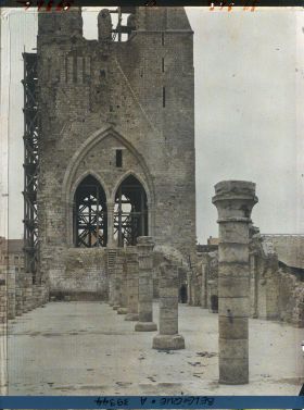 Image représentant Belgique, Ypres, Ruines de la Halle et reconstruction