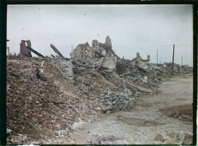 Image représentant France, Lens, La Place devant l'Eglise