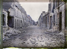 Image représentant La rue de Bétheny après un bombardement